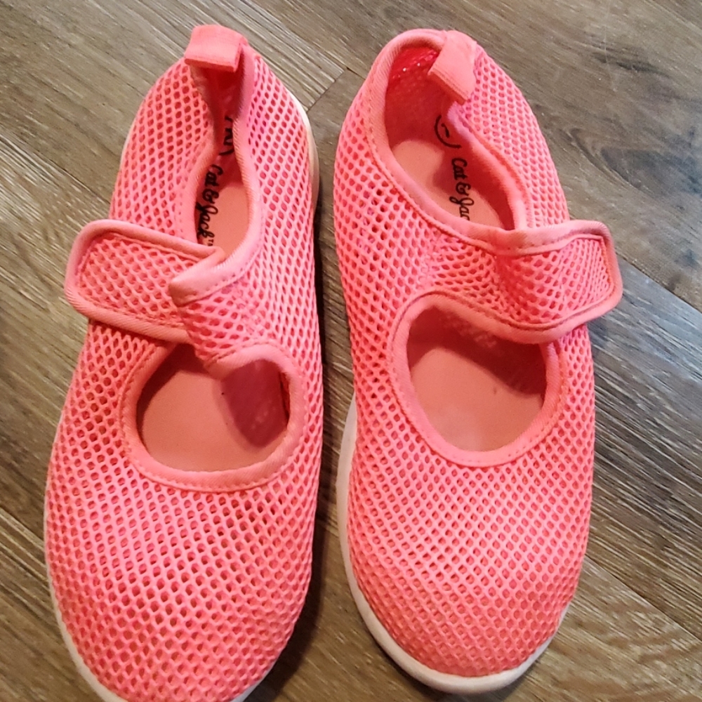 Cat & Jack water shoes